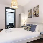 דירה Typical 2 Charming Flat By Homeful Homes ליסבון