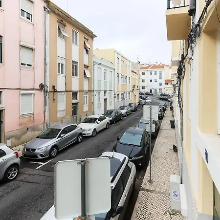 Typical 2 Charming Flat By Homeful Homes * Lisbon