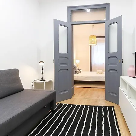 Typical 2 Charming Flat By Homeful Homes Apartment Lisbon