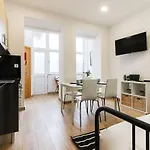 Typical 2 Charming Flat By Homeful Homes Apartmán