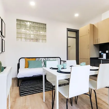 Apartamento Typical 2 Charming Flat By Homeful Homes